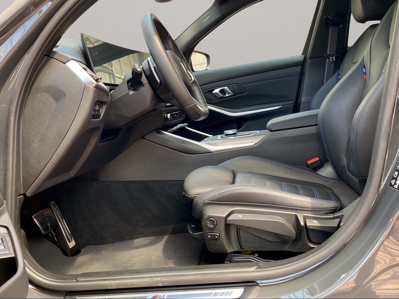 BMW 330 - Bild 13