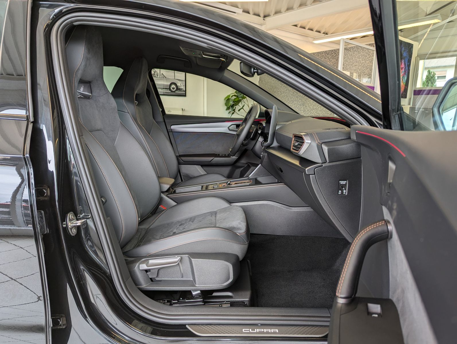 CUPRA Leon 1.5 eTSI Dynamic Edge-Paket Assist-XL Memor - Image 15