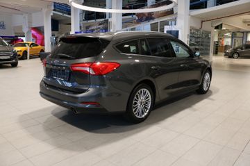 Fahrzeugabbildung Ford Focus Turnier Titanium  LED/Winter-Paket/Navi