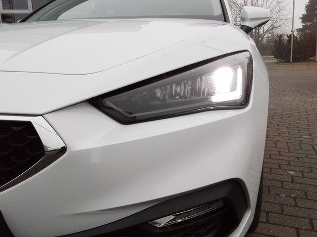 Fahrzeugabbildung SEAT Leon TSI Style LED Climatronic GRA PDC SH LM