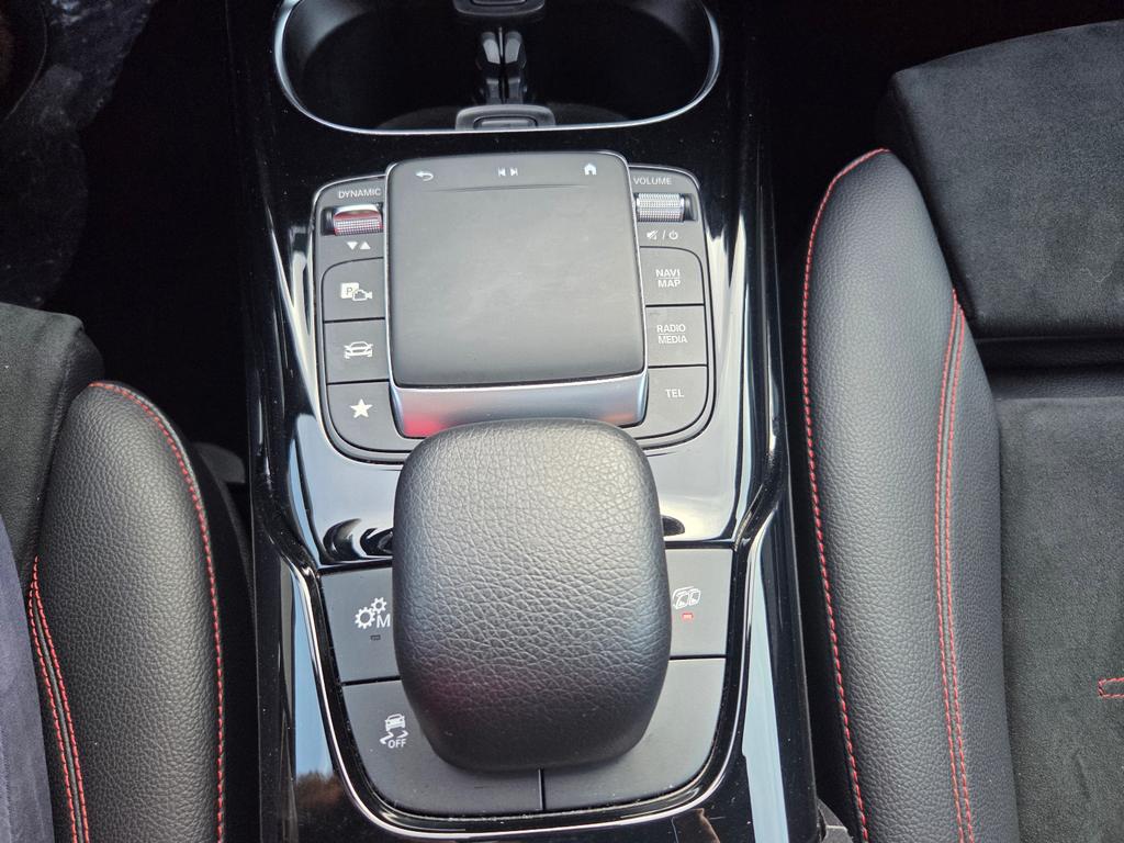 Mercedes-Benz CLA 45 AMG Shooting Brake