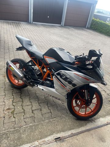 KTM RC