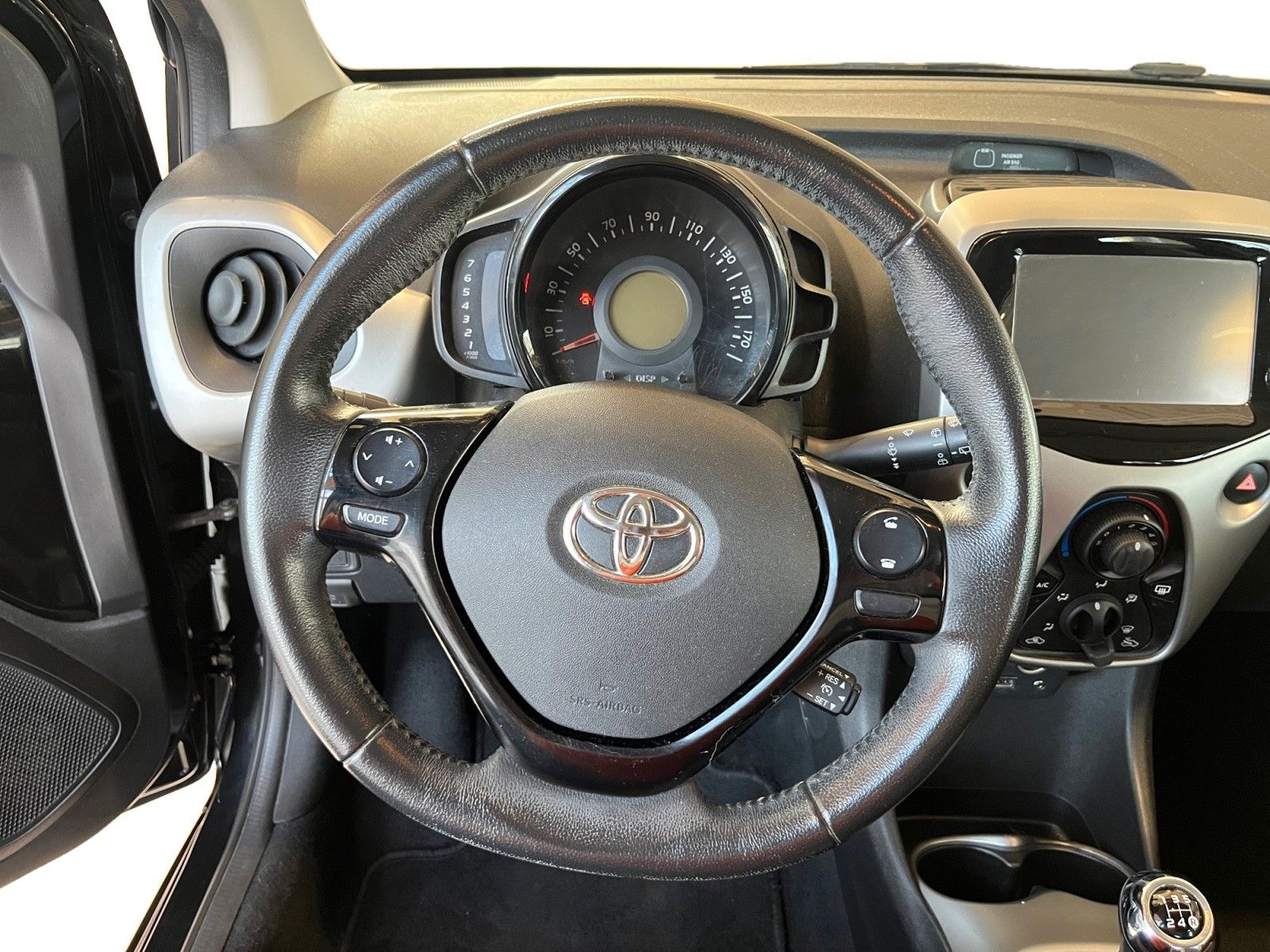 Fahrzeugabbildung Toyota Aygo AYGO x-play Team D