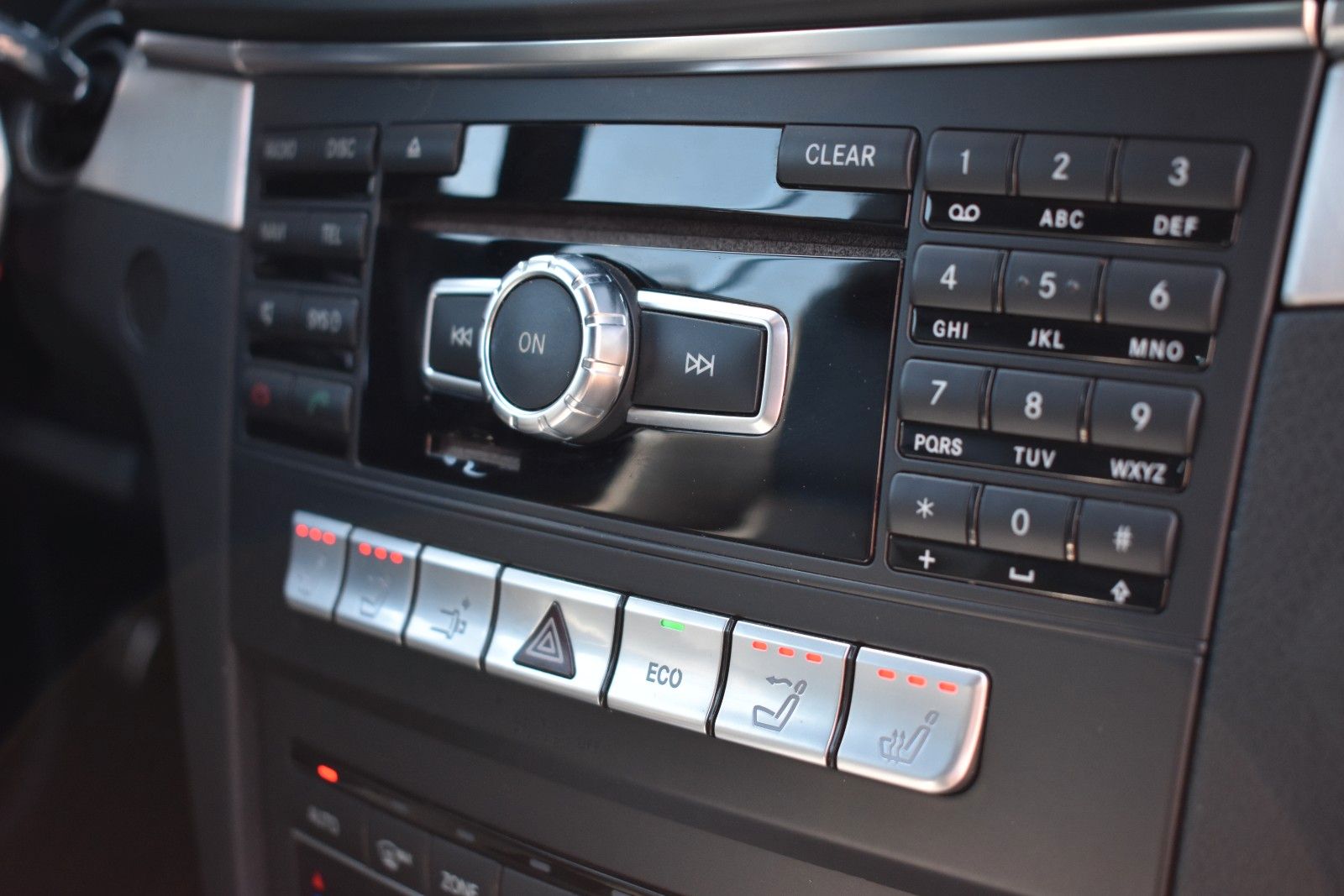 Fahrzeugabbildung Mercedes-Benz E 350 Cabrio /AMG Line /Harman Kardon/LED/Kamera