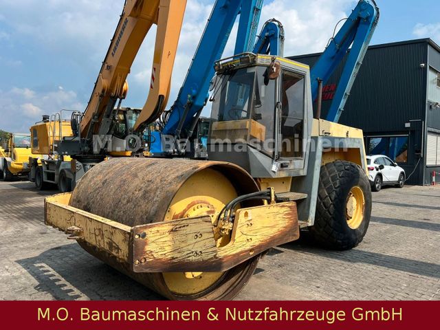 BOMAG BW 213 D-2 / Walzenzug /