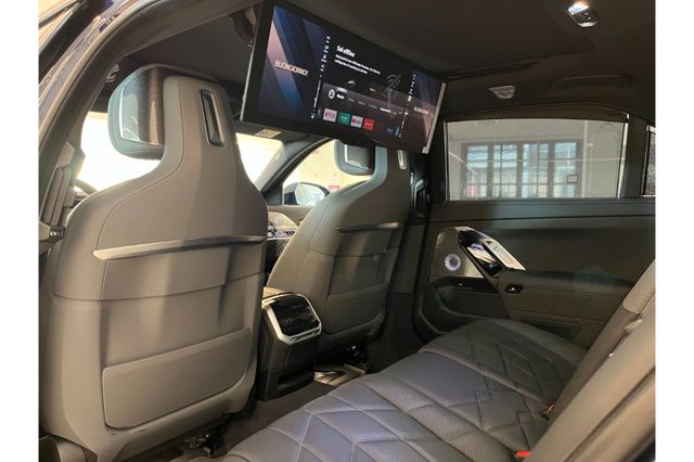 BMW i7 xDrive60 EXP 78000 WIR SPRECHEN DEUTSCH