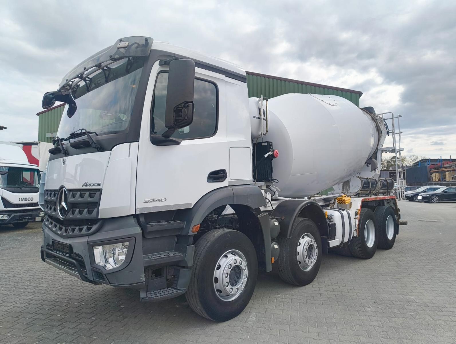 Mercedes-Benz 3240 8x4 Betonmischer Intermix 10m³ (14)