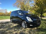 Hyundai H-1 Starex neue TÜV - schwarze Hyundai H-1 Starex