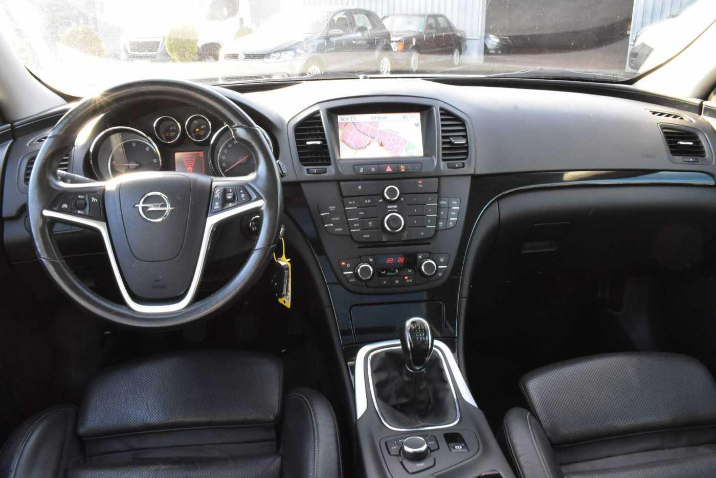Opel Insignia 2013 — photo 11