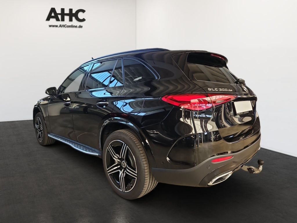 Fahrzeugabbildung Mercedes-Benz GLC 300 de 4MATIC +AMG+NIGHT+AHK+MEMORY+PANO+