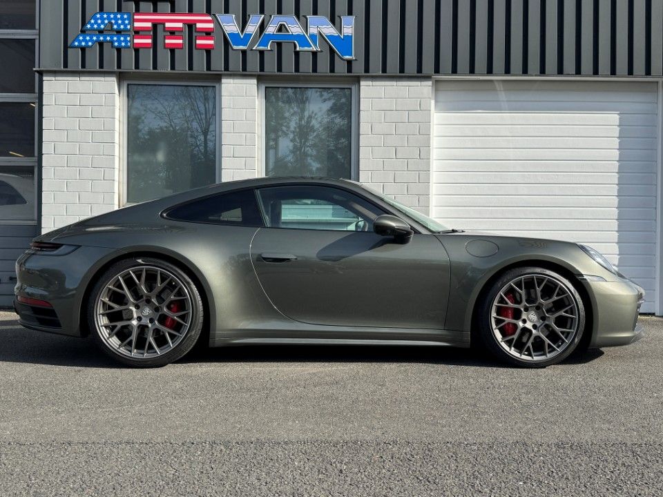 Fahrzeugabbildung Porsche 992 911 Carrera 4 S erste Hand uff approved