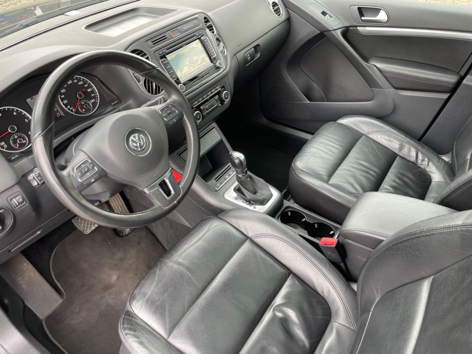 Fahrzeugabbildung Volkswagen Tiguan 2.0 TDI DSG Sport&Style 4M Pano/Bi-Xenon