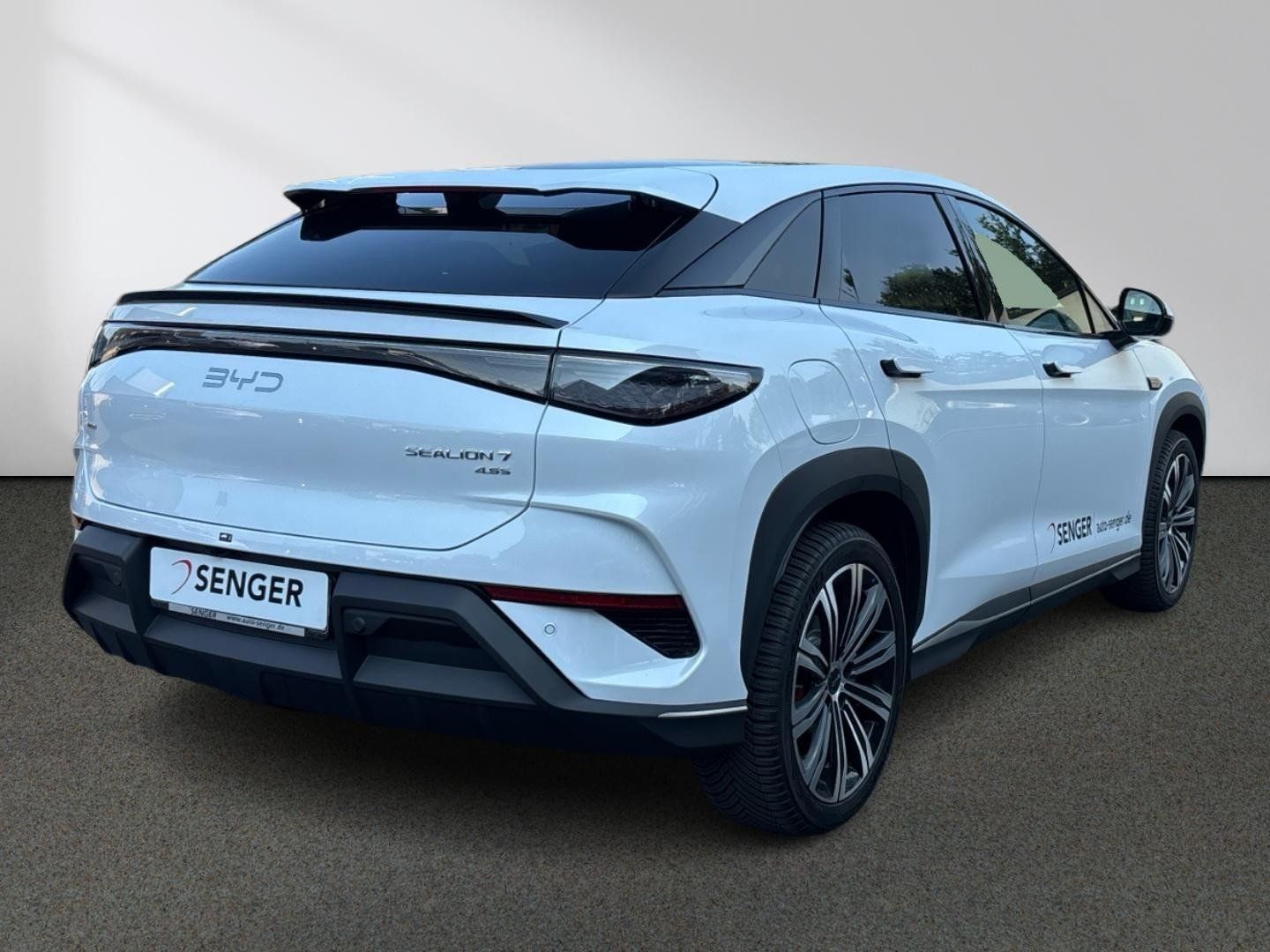 BYD SEALION 7