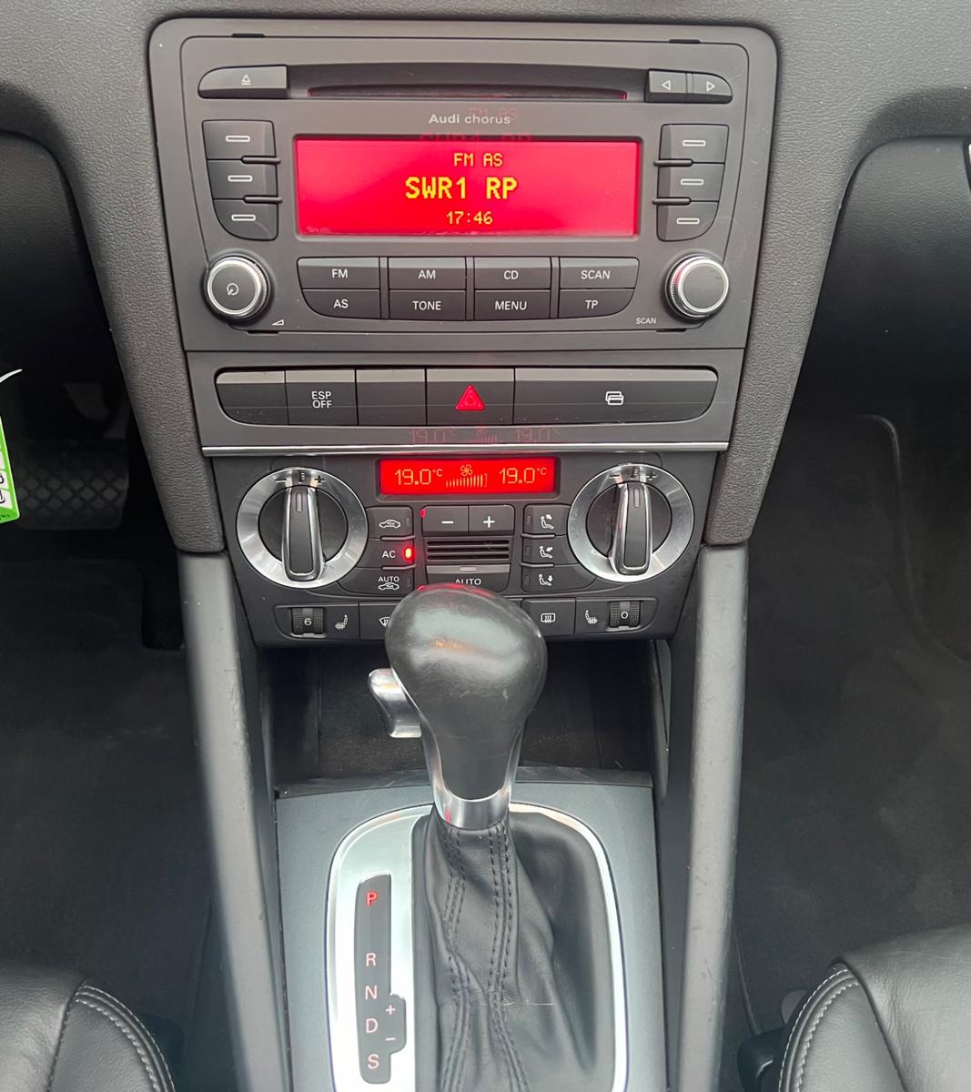 Audi A3 Cabriolet Attraction/Automatik/Leder/TÜV Neu