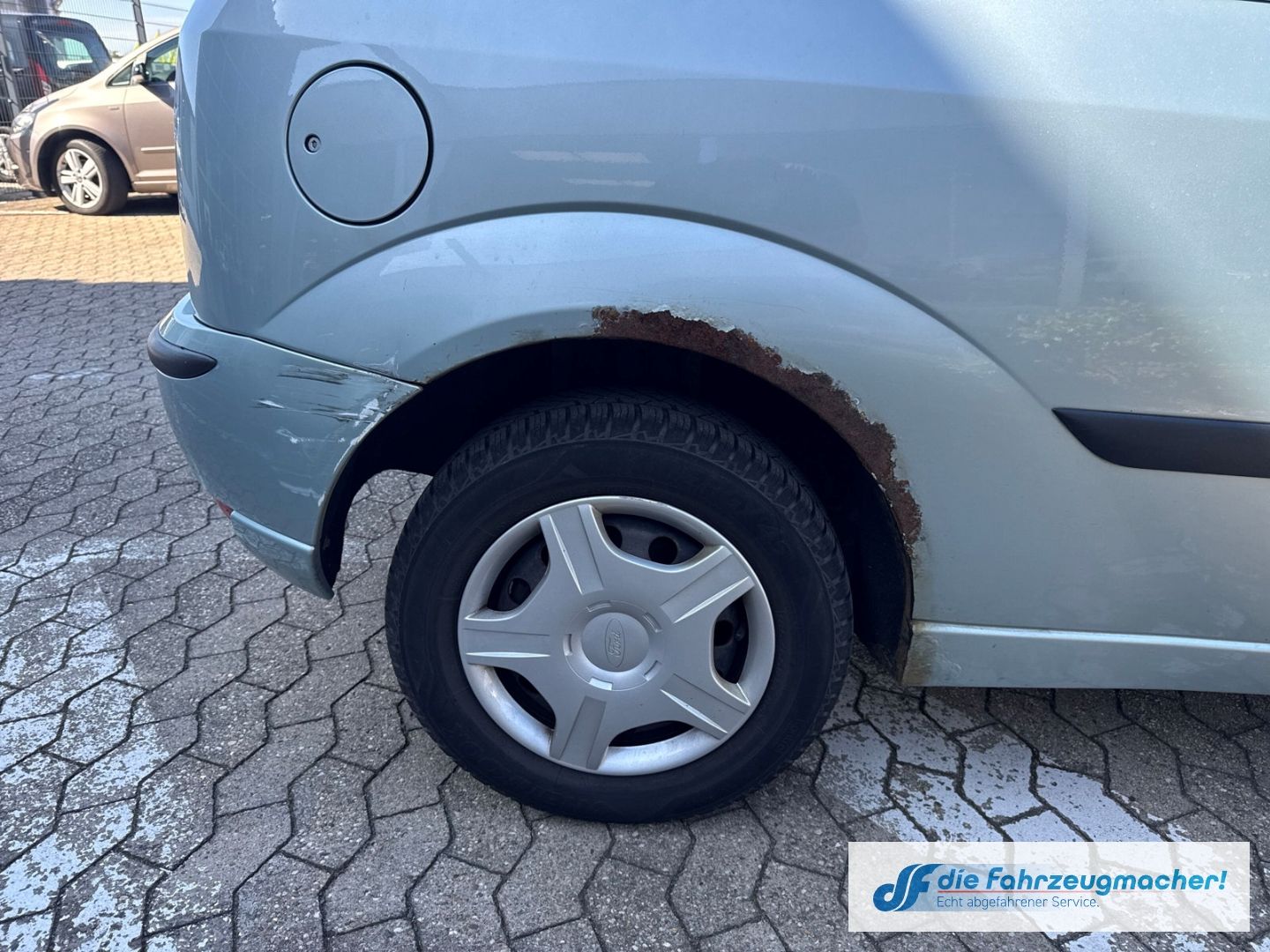 Fahrzeugabbildung Ford Focus Finesse Klima Beheizb. Frontsch. *EXPORT