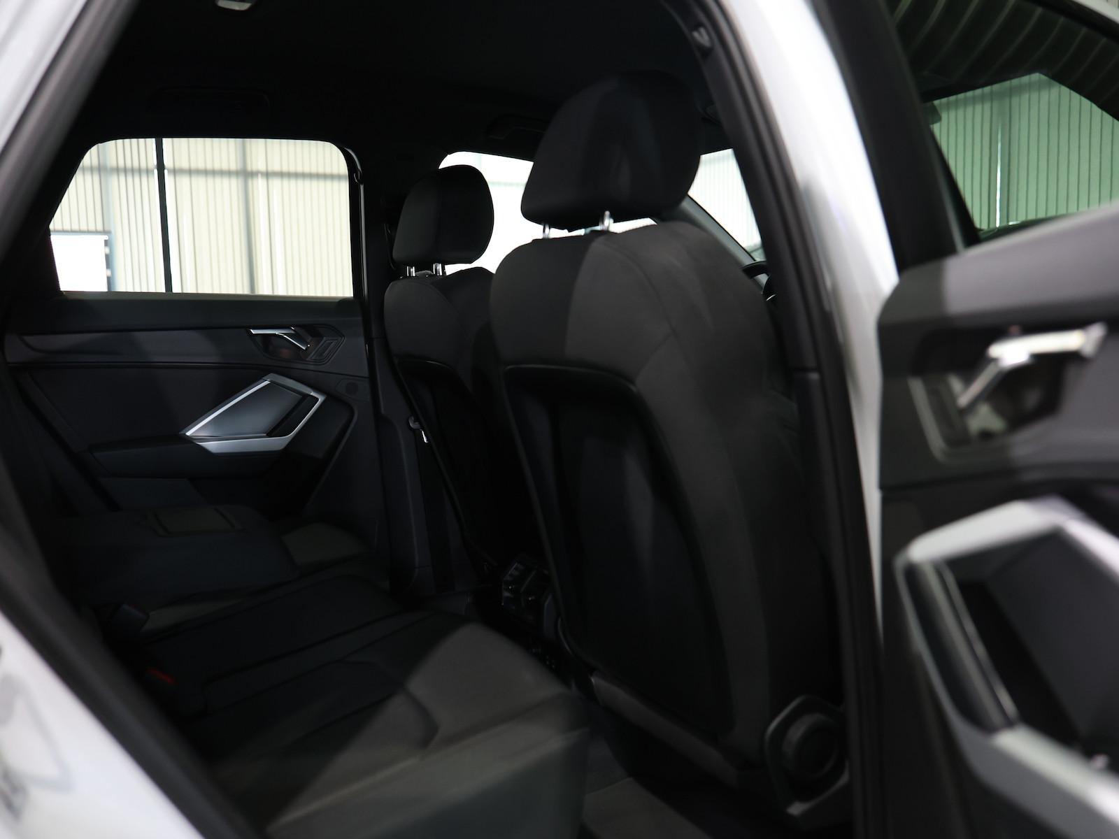 Audi Q3 35 TFSI ADVANCED WHITE & BLACK / LED /, миниатюра 19