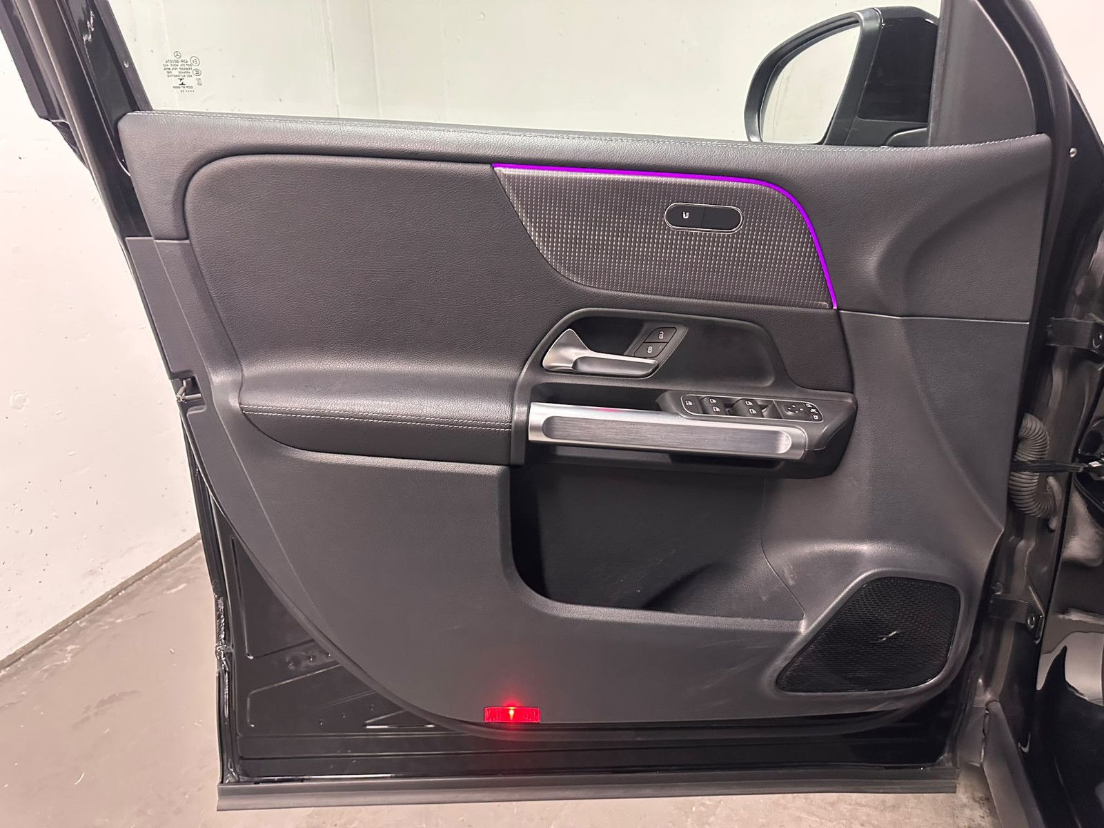 Fahrzeugabbildung Mercedes-Benz GLB 200 d 4MATIC DCT*NIGHT*AHK*KEYLESS*