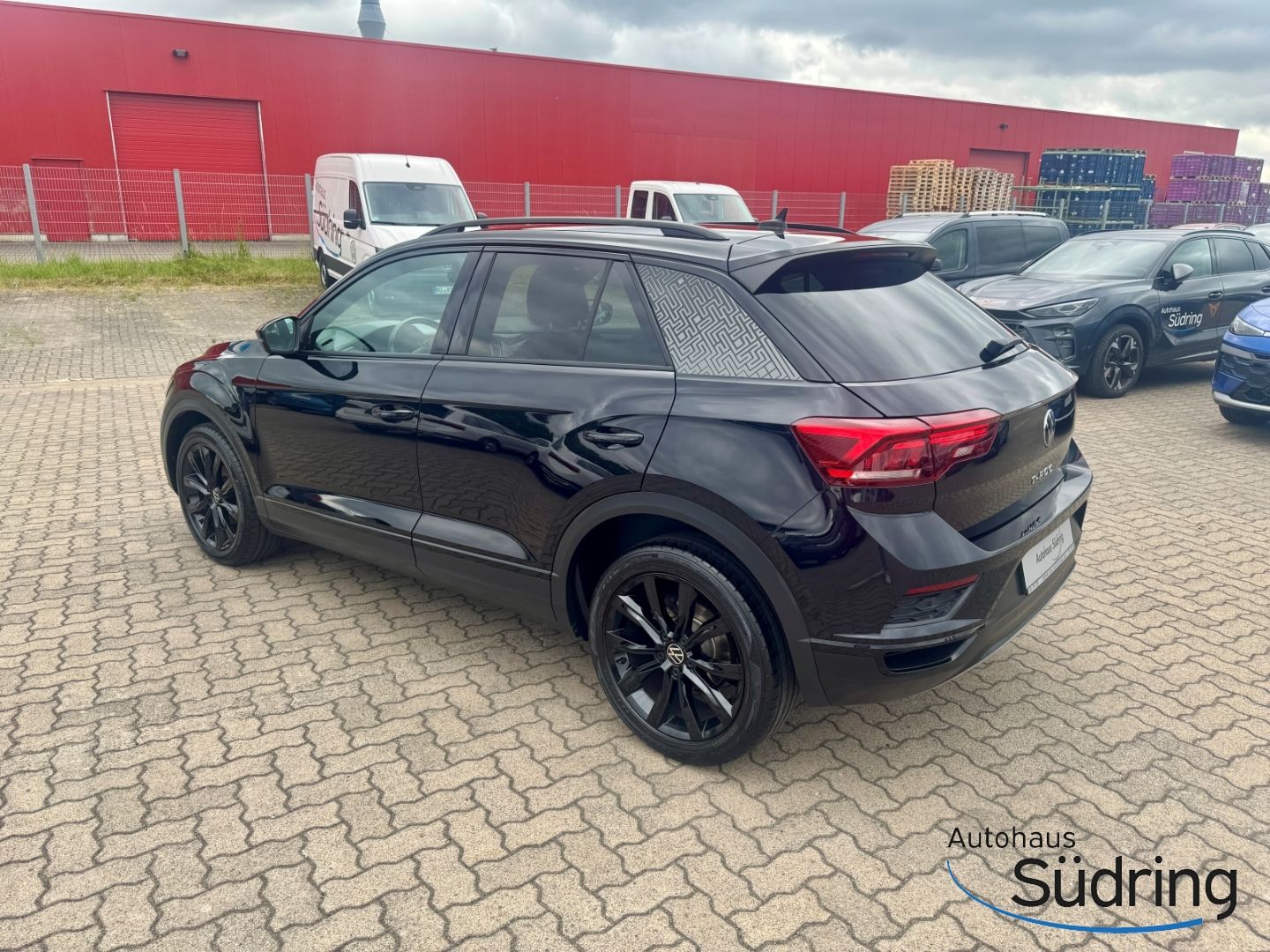 T-Roc 1,5 TSI Sport Black Style DSG AHK beats