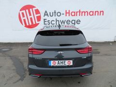 KIA cee'd Sportswagon 1.6 PHEV Platinum Edition LED KIA cee'd Sportswagon 1.6 PHEV Platinum Edition LED