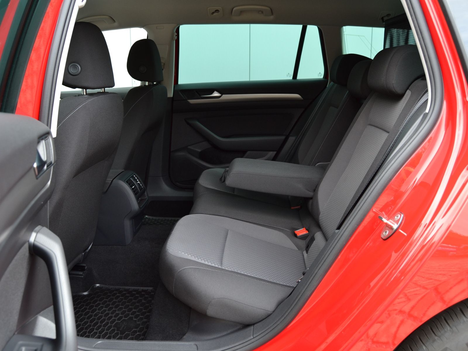 Passat Variant 2.0 TDI AHK/LED/NAVI+VZE/BUSINESS