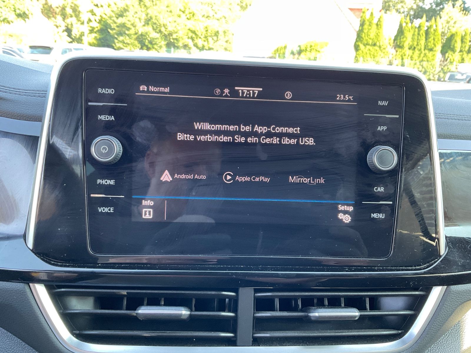 Fahrzeugabbildung Volkswagen T-Roc Cabriolet 1.5 TSI DSG R-Line,LED,ACC,Carpl