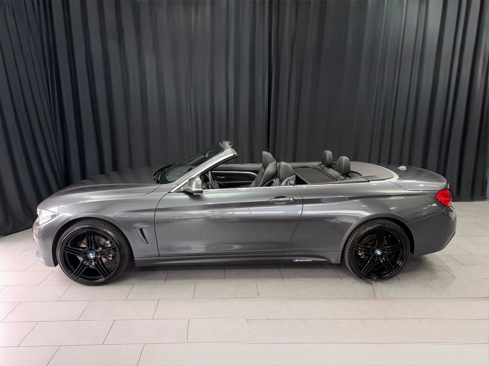 Fahrzeugabbildung BMW 428I Cabrio xDrive|M-Paket|LEDER|HIFI|KAMERA