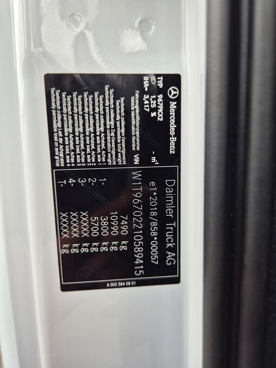 Fahrzeugabbildung Mercedes-Benz Atego 818 L 4x2 LBW ThermoKing V-600