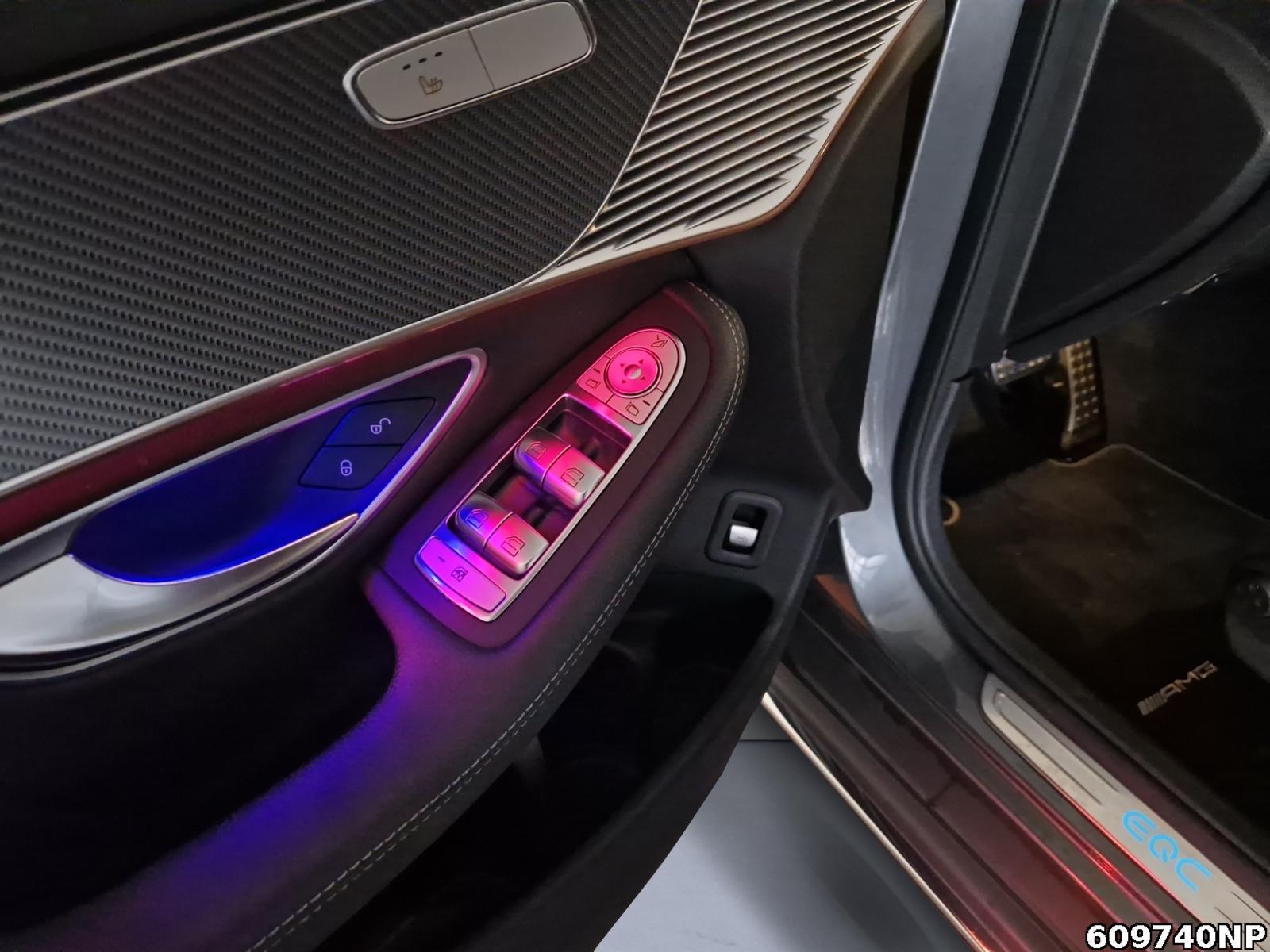 Mercedes-Benz EQC 400 4M AMG MULTIBEAM Ambiente Kamera Sounds.
