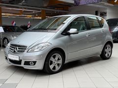 MERCEDES-BENZ A 200 CDI Avantgarde|Automatik|PDC|SHZ|Klima MERCEDES-BENZ A 200 CDI Avantgarde|Automatik|PDC|SHZ|Klima