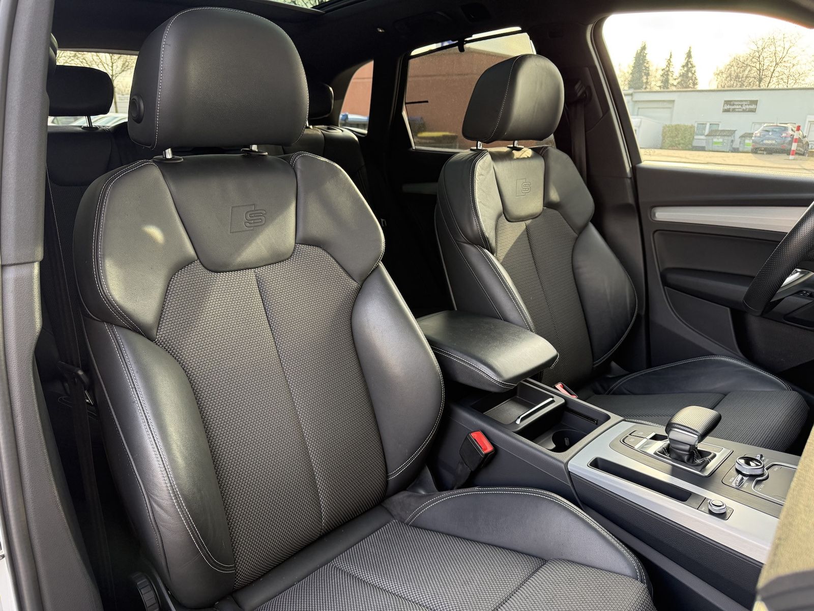 Fahrzeugabbildung Audi Q5 40 TDI qu. Sport S-LINE|NAVI|R-KAMERA|PANO