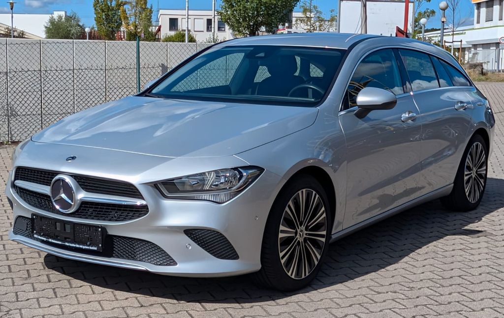Image of Mercedes-Benz CLA 220 Shooting Brake
