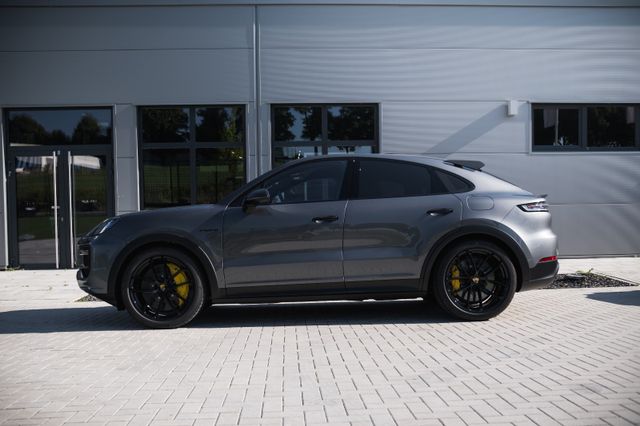 Porsche Cayenne Coupe Turbo E-Hybrid-Inno-360-Kam.-PDCC