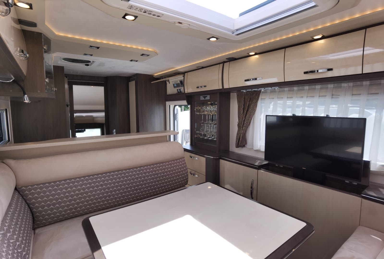 Fahrzeugabbildung Phoenix Maxi-Alkoven 7900 QRSL *SommerSale*