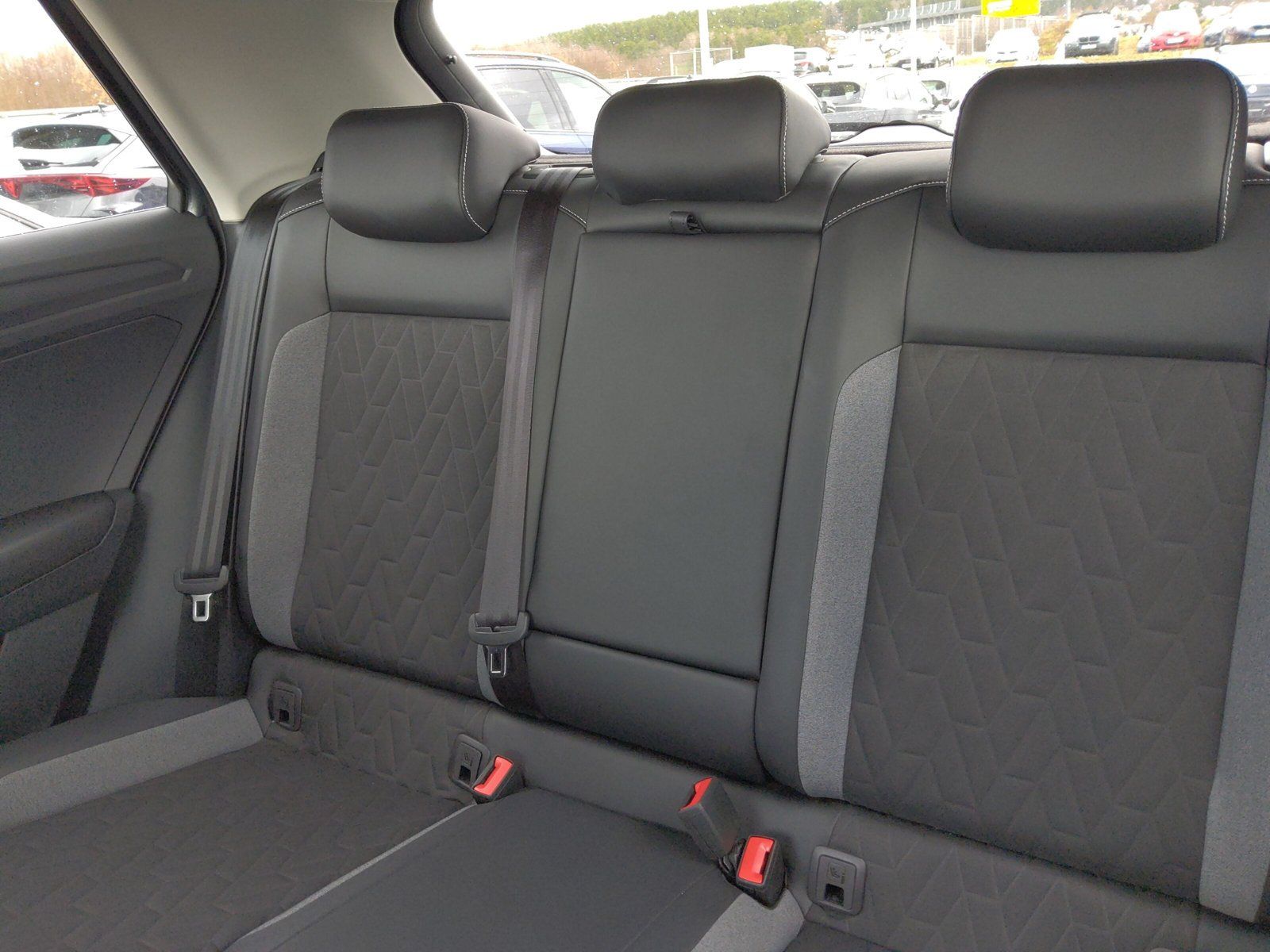 Volkswagen T-Roc - Bild 13