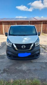 Nissan NV300 L2 H1, AHK - Nissan NV300 von privat