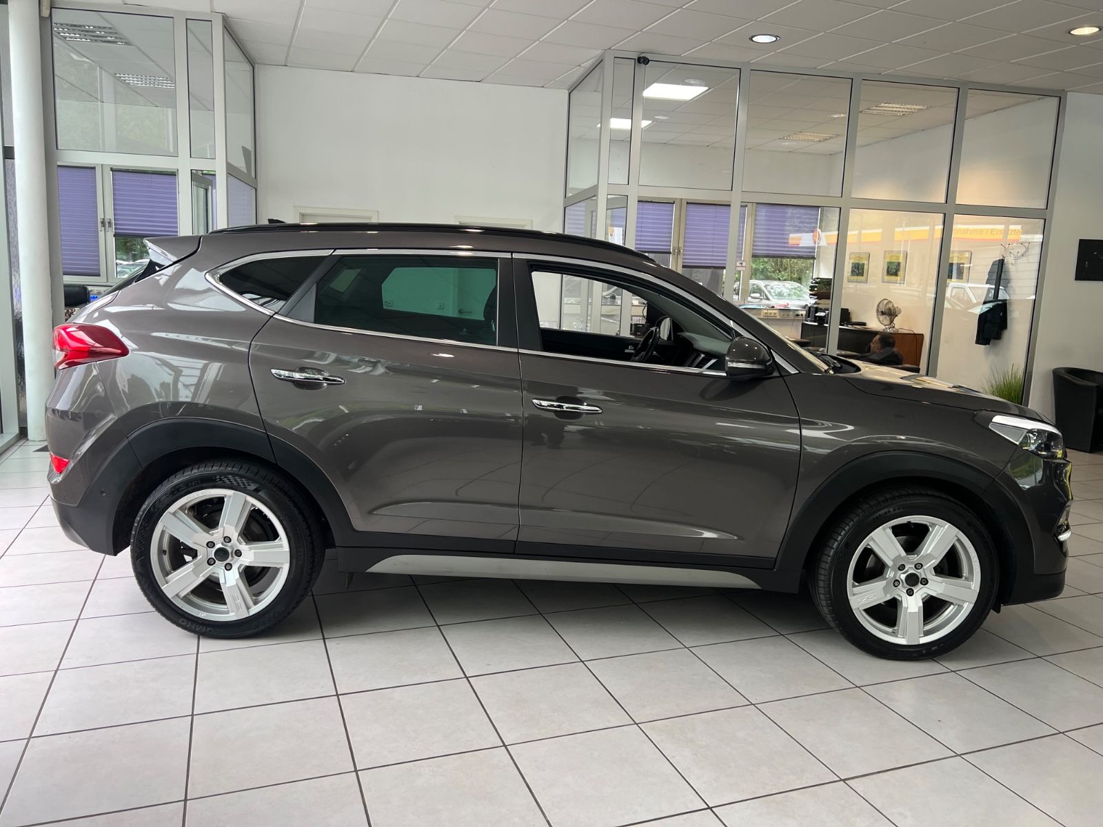 Fahrzeugabbildung Hyundai Tucson Premium 4WD *SITZBELÜFTUNG*4xSITZHEIZUNG*