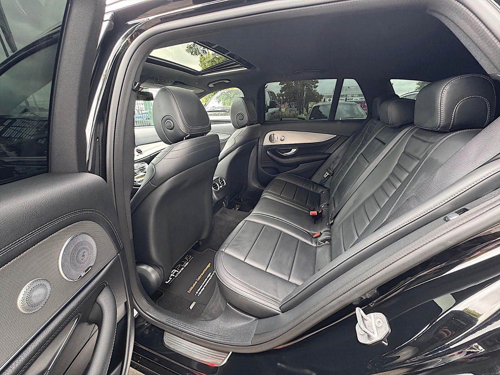 Fahrzeugabbildung Mercedes-Benz E 350d 4Matic AMG Night Paket*ACC*LED*BURMESTER*
