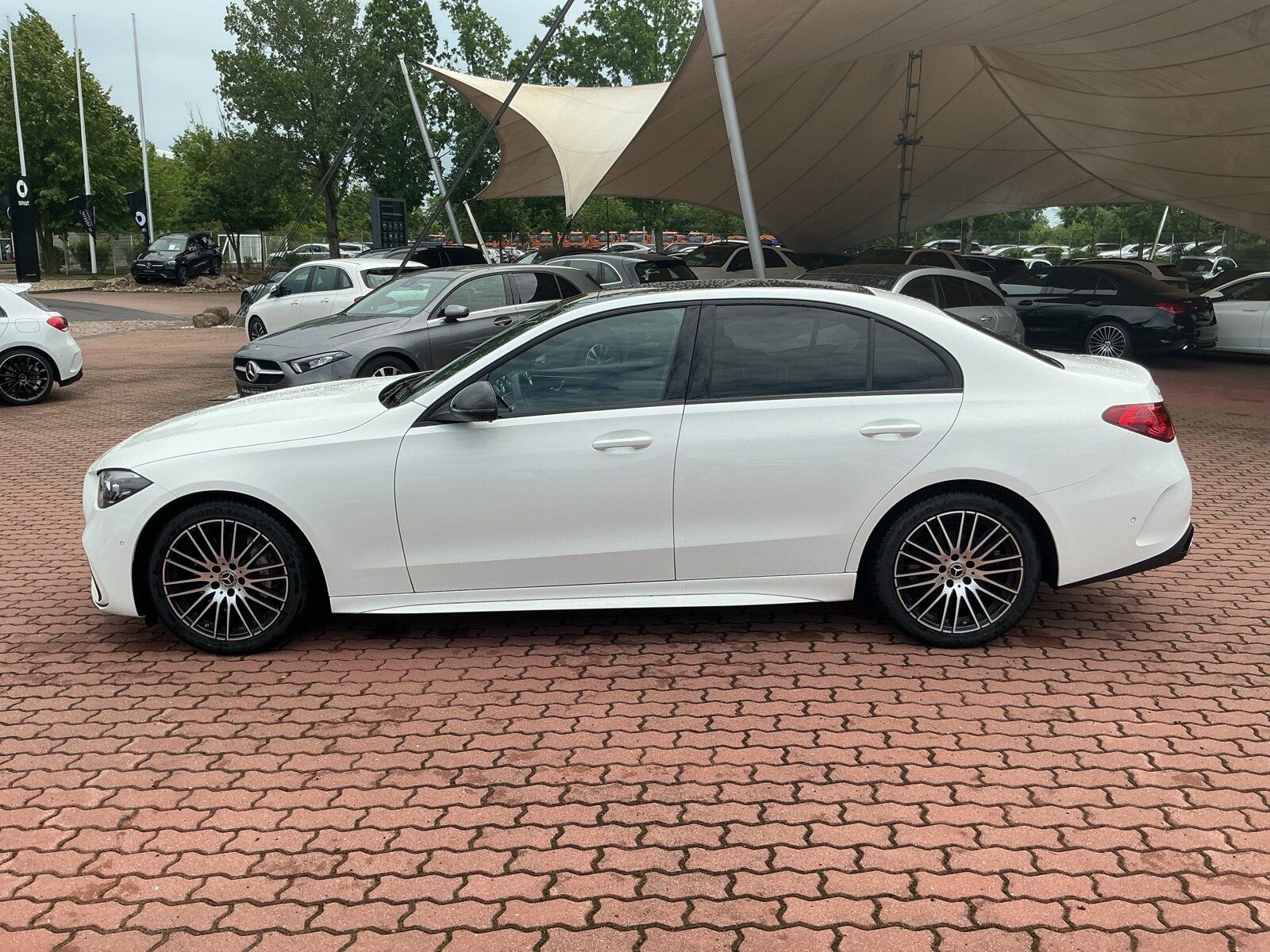 Mercedes-Benz C 200 AMG Edition PanoD 360Ka Nightp Mem Distro foto 7