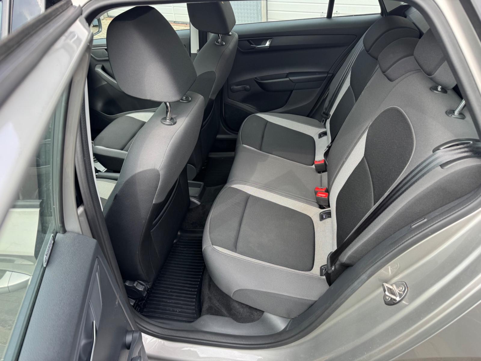 Skoda Fabia Combi Ambition,Erst 31tkm,TÜV-AU NEU,