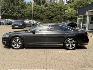 Audi A8 - 10