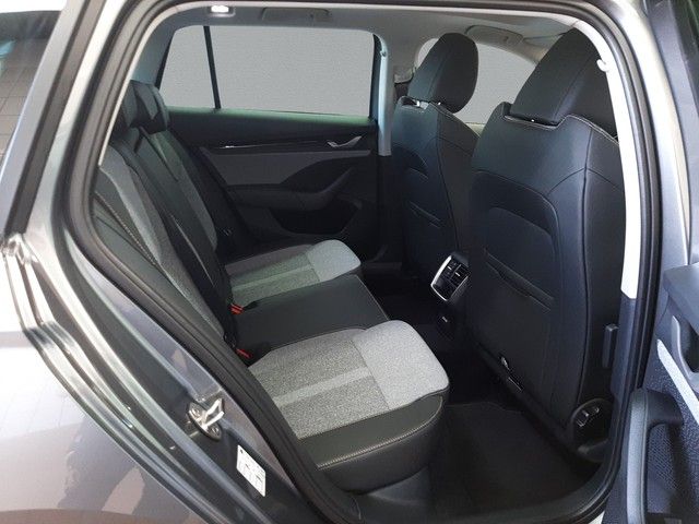 Fahrzeugabbildung Skoda Octavia Combi Selection 2.0TDI DSG PANO Leder