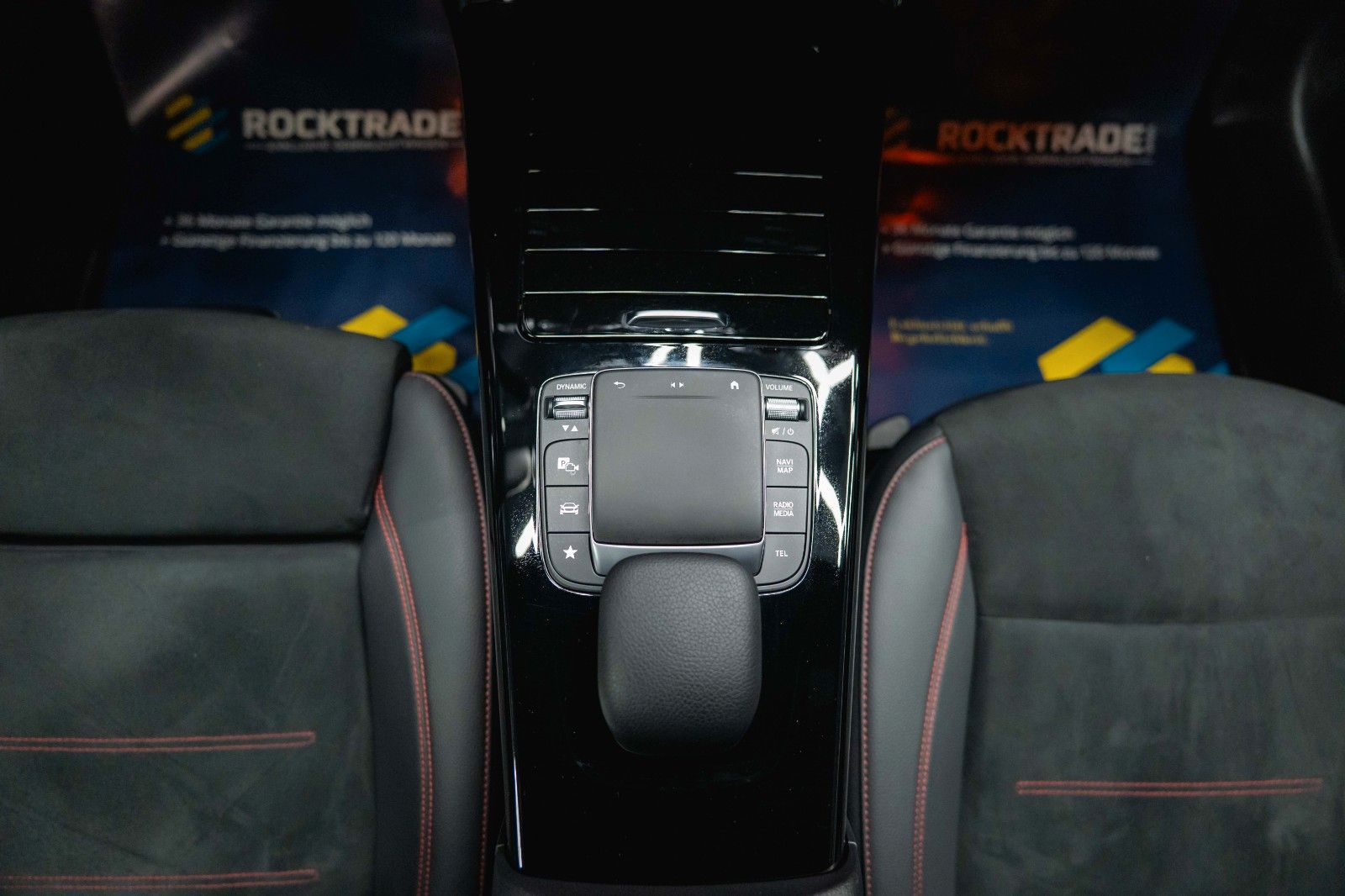 Fahrzeugabbildung Mercedes-Benz A 250 AMG Line Night-Paket *ACC*Head Up*DAB*19%*