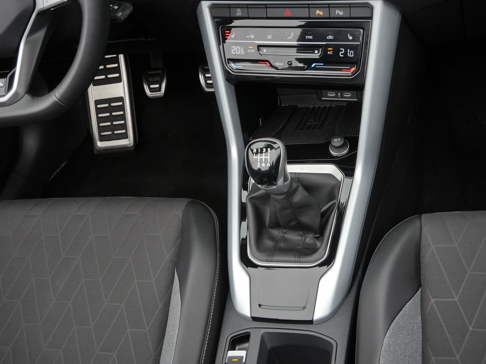 Volkswagen T-Roc - Bild 7