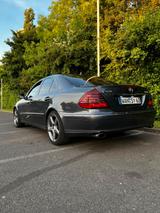 Mercedes-Benz Mercedes Benz W211 E320 4MATIC LEDER/ SCHI... - Mercedes-Benz E 320 in Bochum