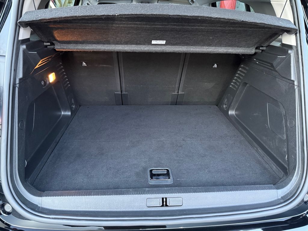 Fahrzeugabbildung Citroën C5 Aircross Hybrid 225 e-EAT8 SHINE PACK