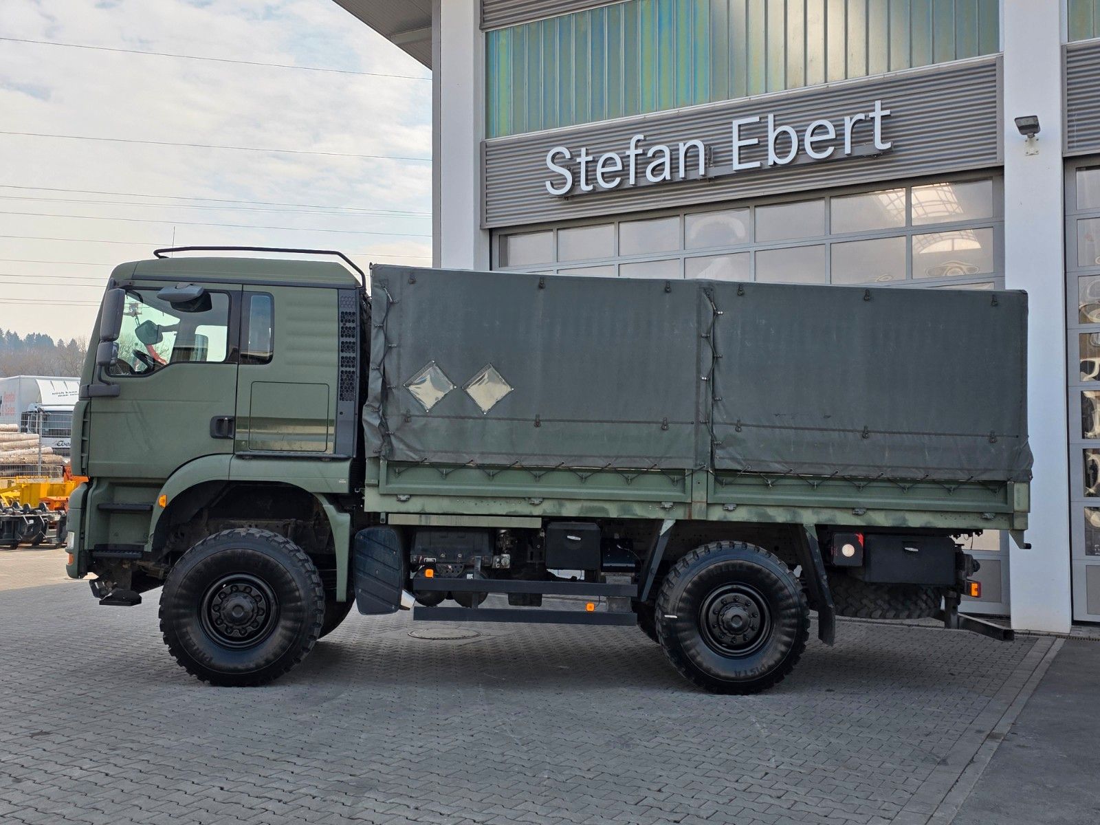 Fahrzeugabbildung MAN TGA 18.360 4x4 BB 3 Sitze Schalter Expedition