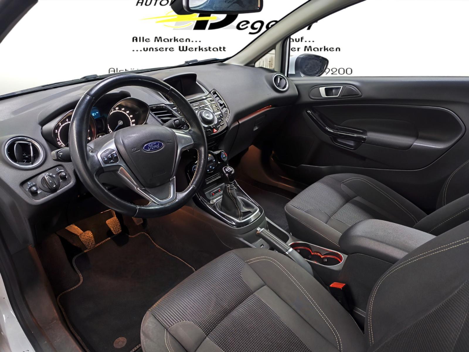 Ford Titanium/ Sitzheizung/ Navi/ Allwetterreifen