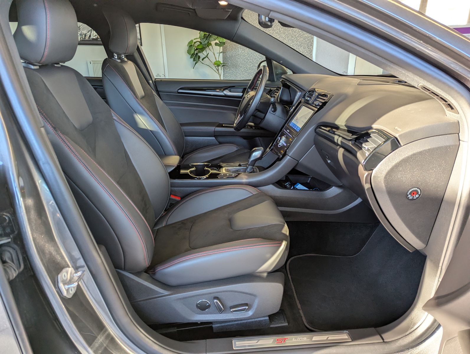 FORD Mondeo Hybrid ST-Line Leder LED ACC Cam Shz. AHK - Image 18