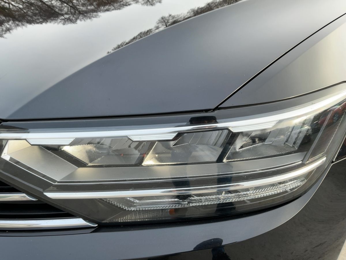 Volkswagen Passat Variant - Bild 15