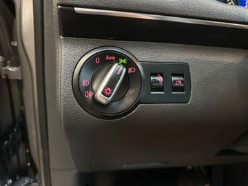 Volkswagen Touran Highline *AHK*Xenon*DAB*Klima*Navi*Kamera